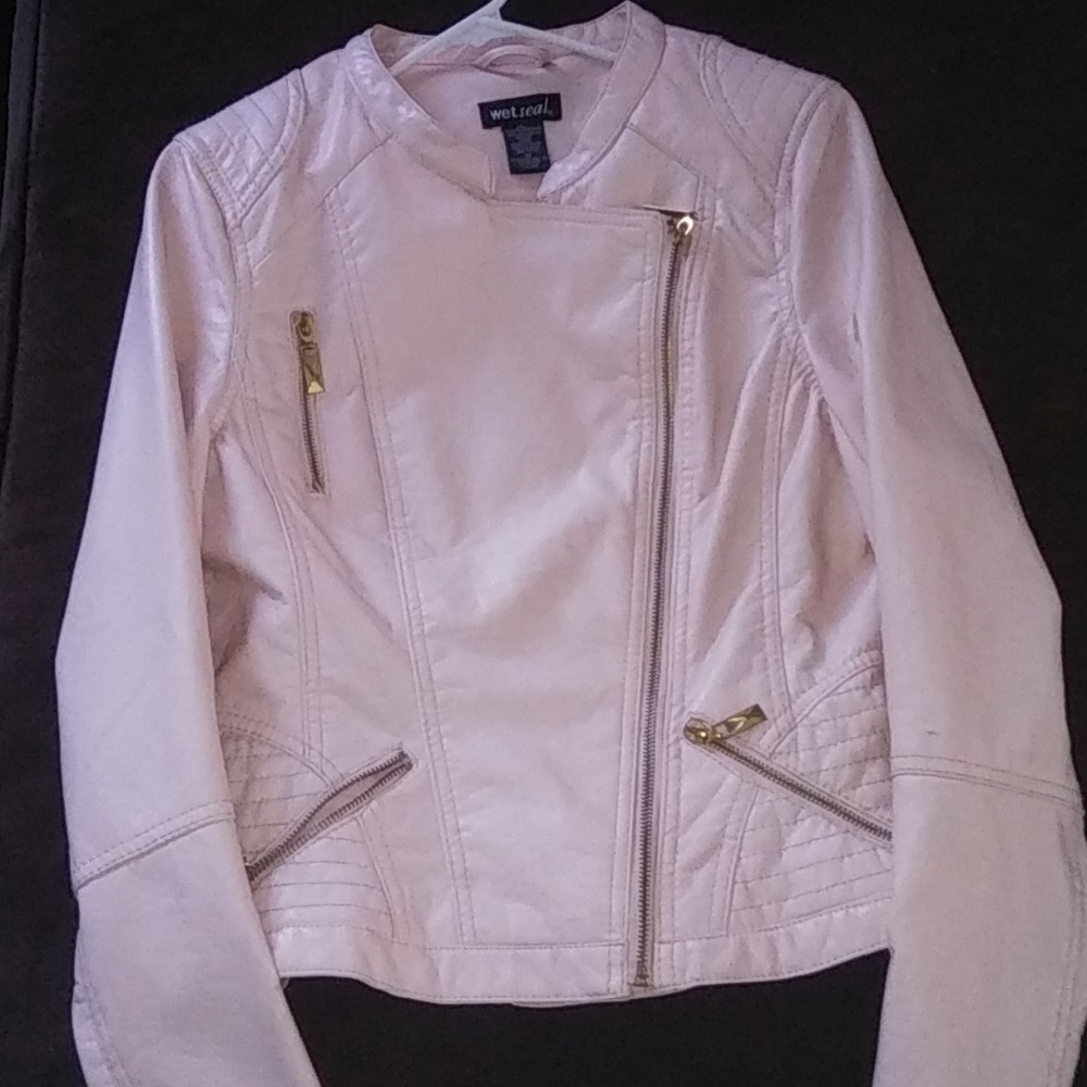 Wet seal jacket